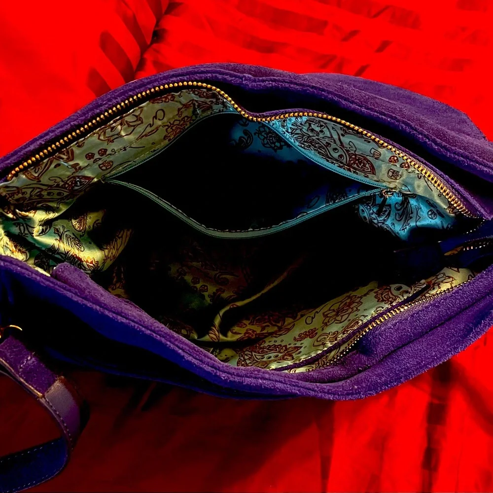 Violeta Messenger Bag. Royal blue suede - Picture 3 of 3